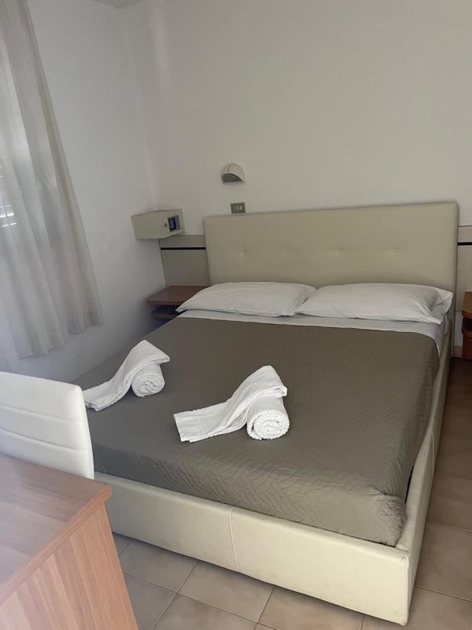 Elsa Mima Hotel Milano Marittima Bagian luar foto